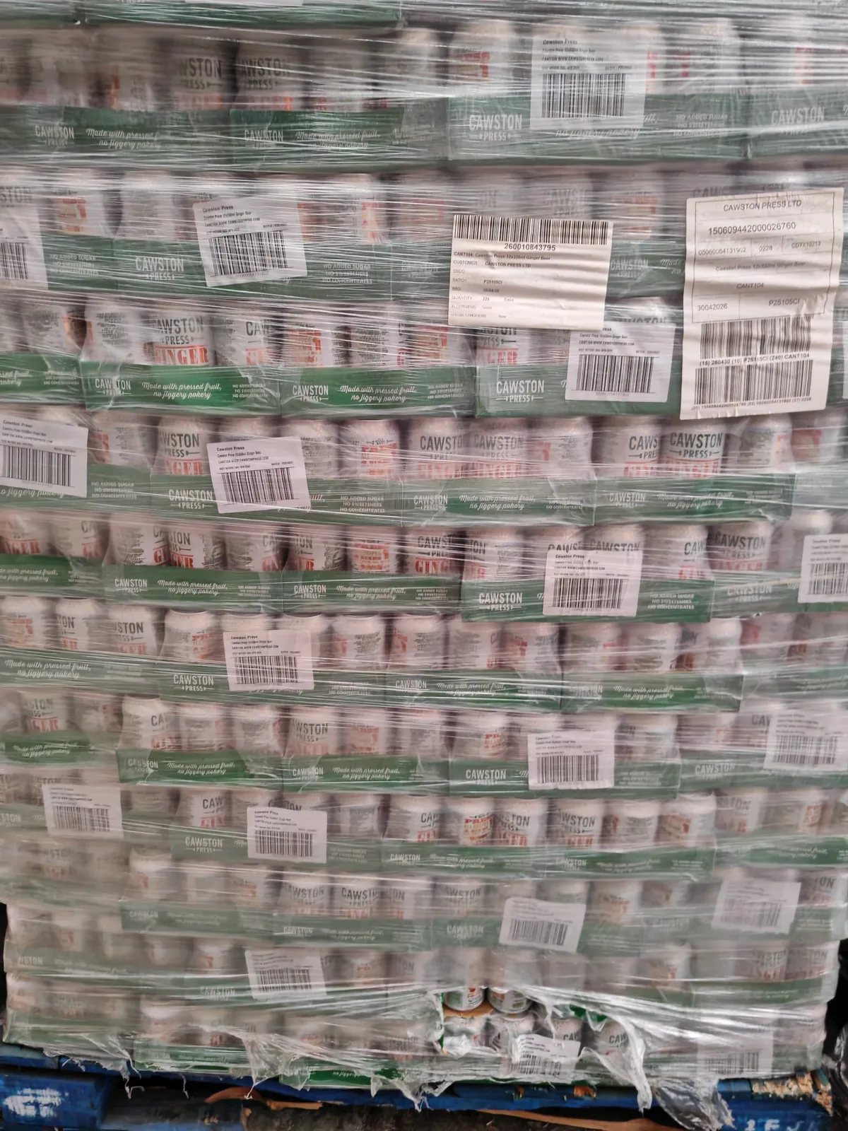 Cawston Press Sparkling Ginger Beer of Fizzy Apple Juice Drink with Ginger